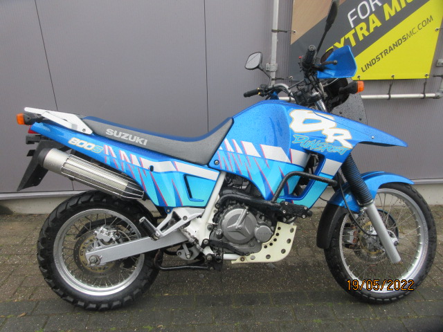Suzuki DR800