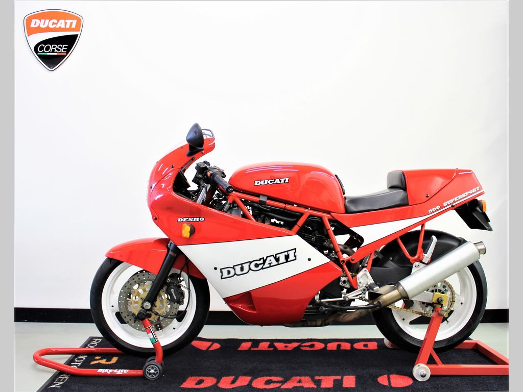 Ducati 900 SS