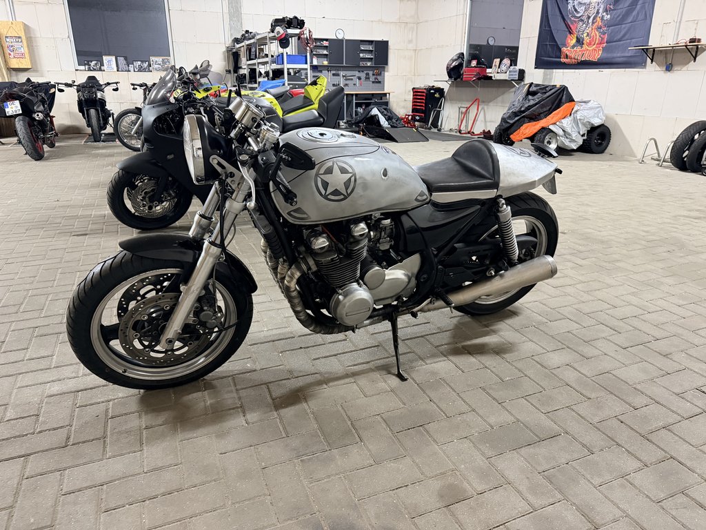 Kawasaki Zephyr 750