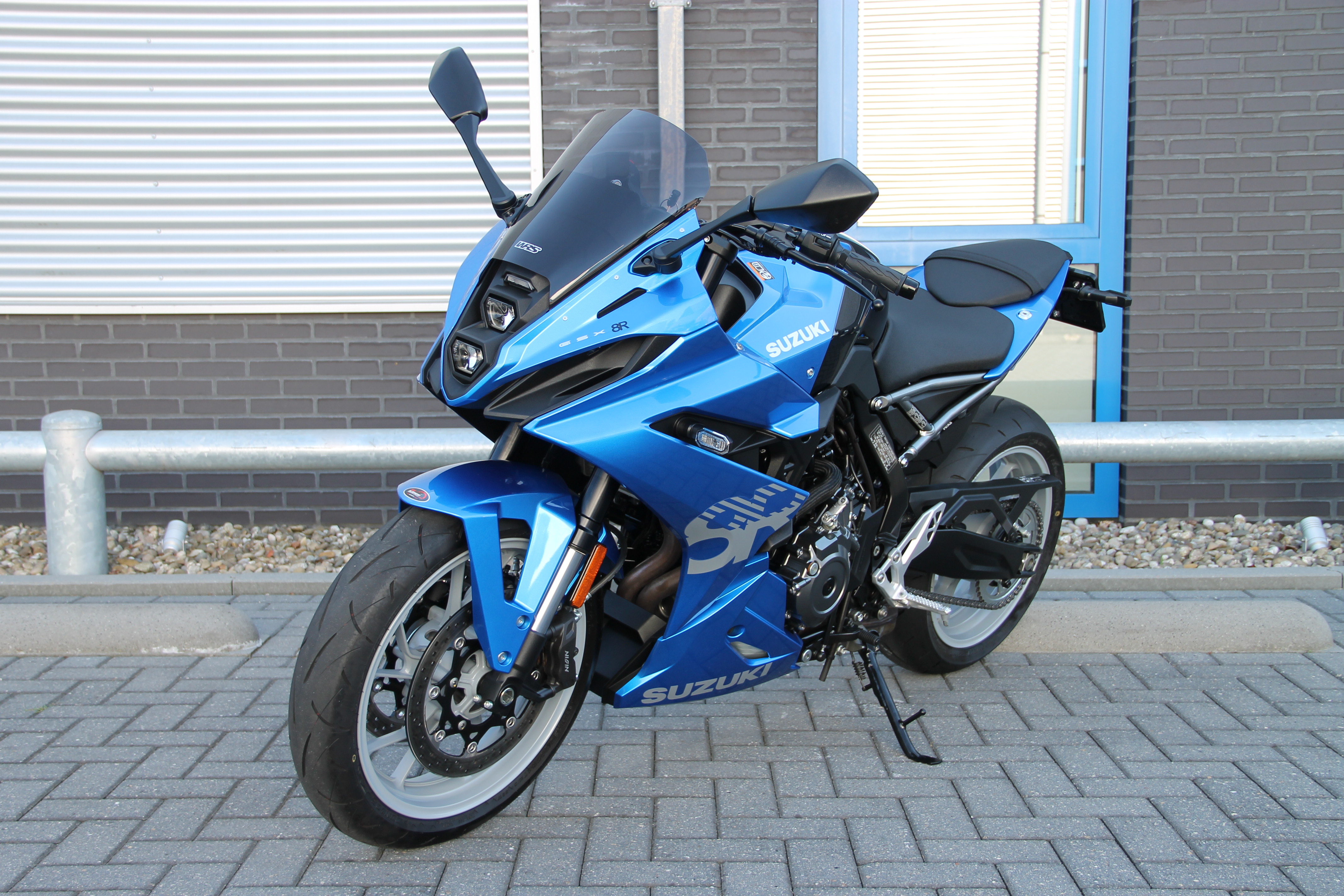 Suzuki GSX-8R