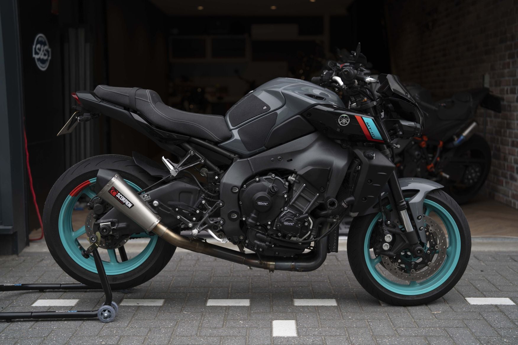 Yamaha MT-10