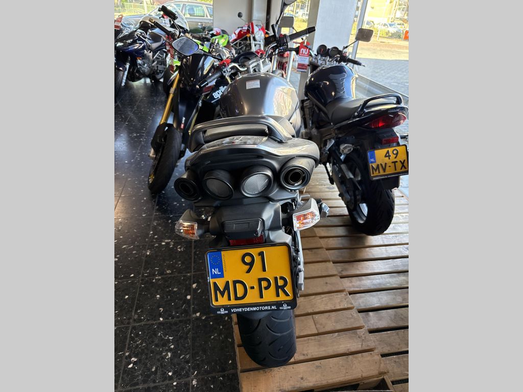 Suzuki GSR 600
