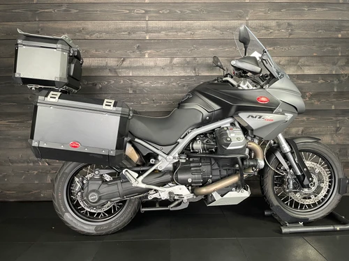 Moto Guzzi Stelvio 1200 8V