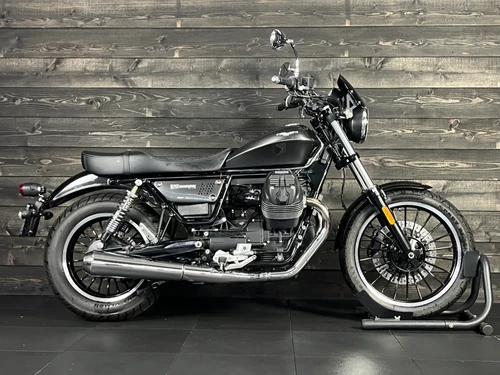 Moto Guzzi V9 Roamer