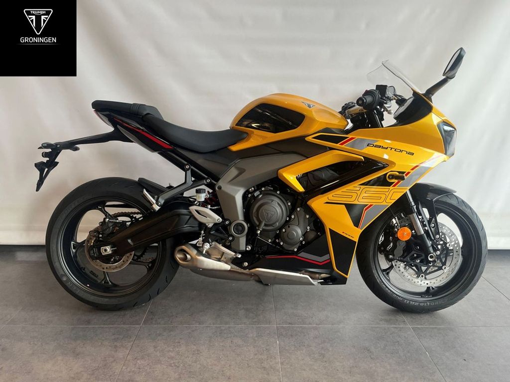 Triumph Daytona 660