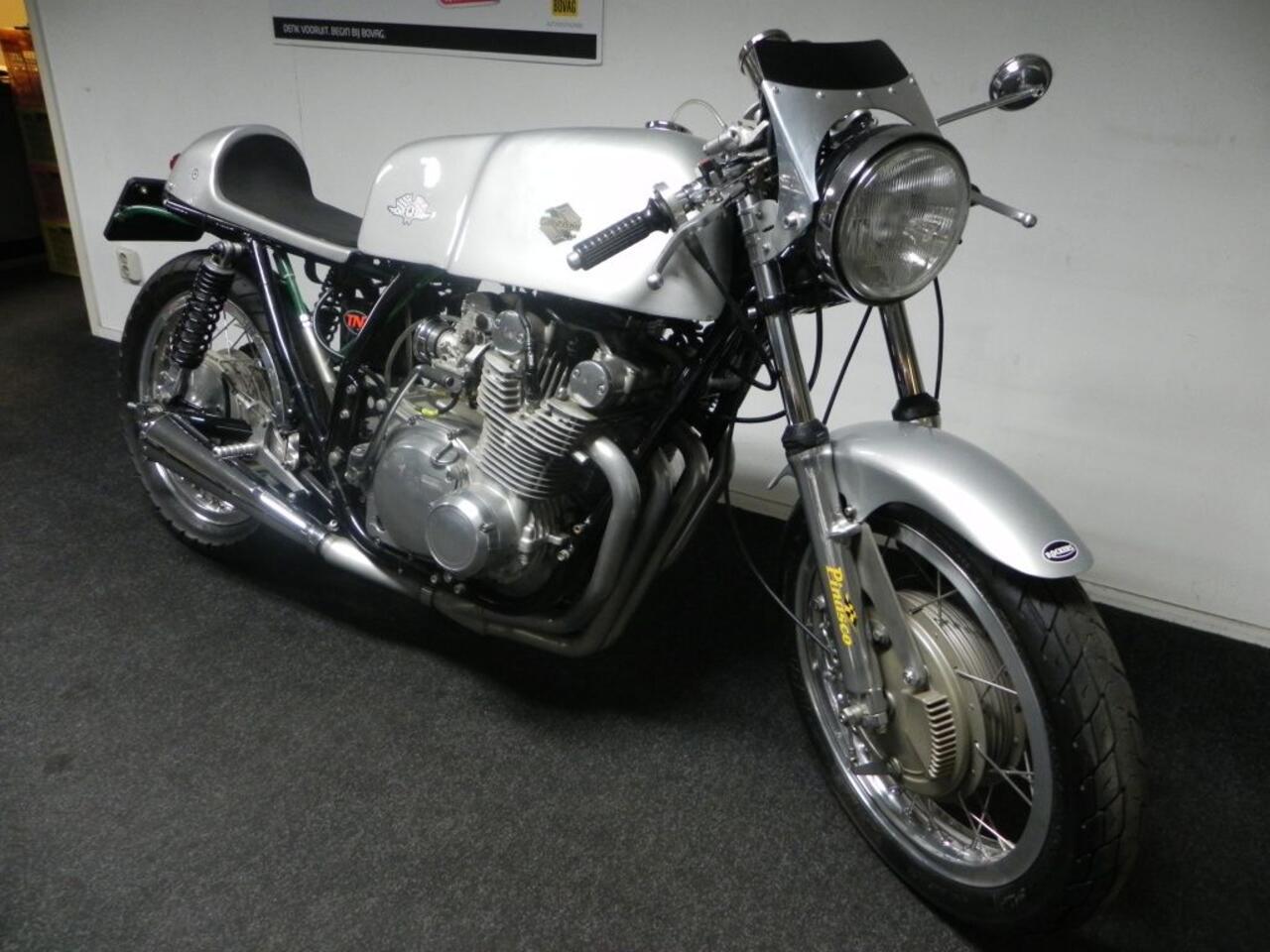 Suzuki GS 750