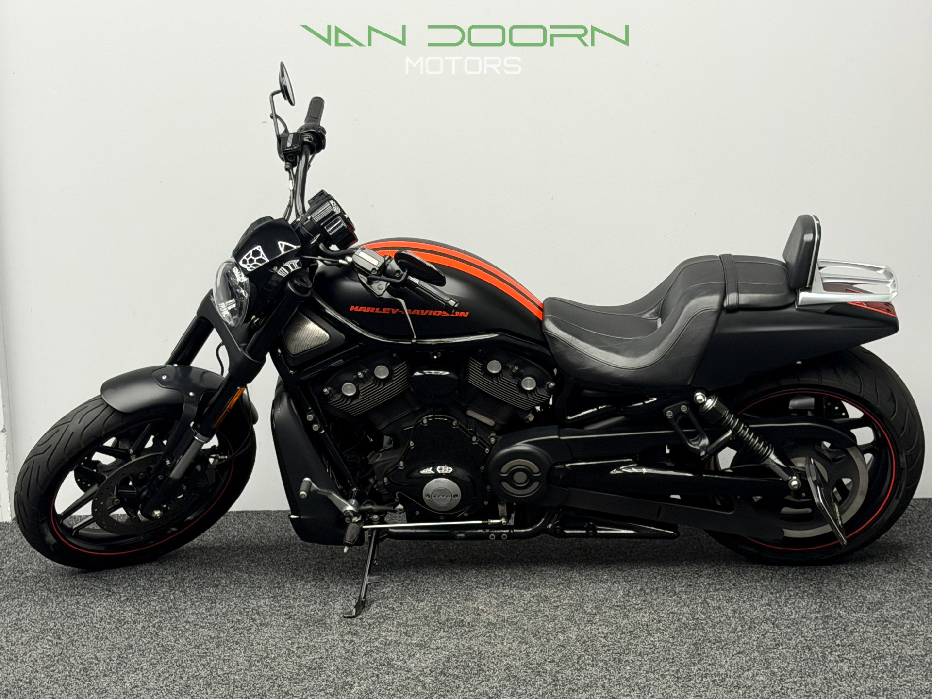 Harley-Davidson VRSCDX Night Rod Special