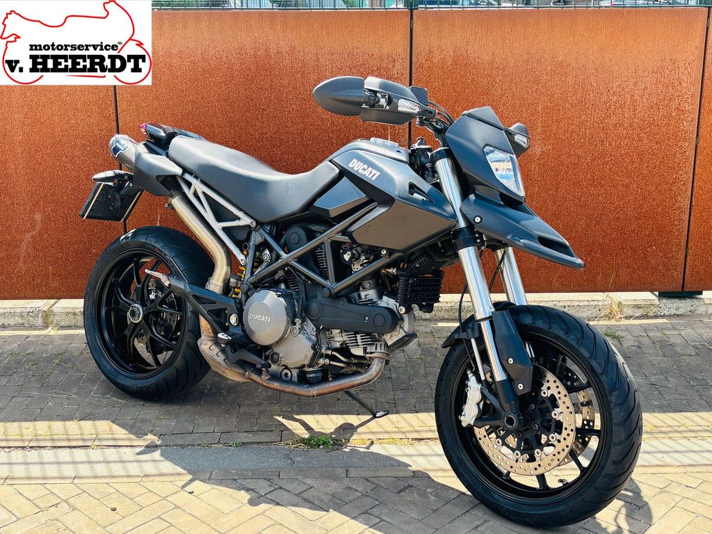 Ducati Hypermotard 796