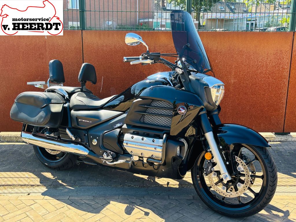 Honda GL 1800 Gold Wing F6C Valkyrie