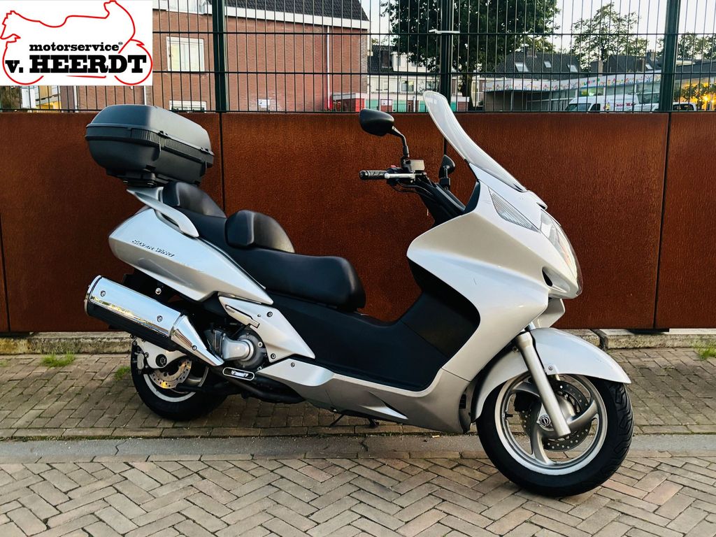 Honda FJS 600 Silver Wing