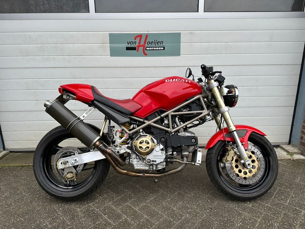 Ducati 900 Monster