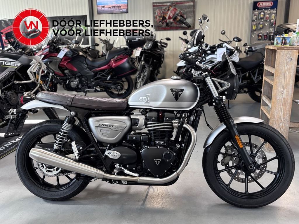 Triumph Street Twin