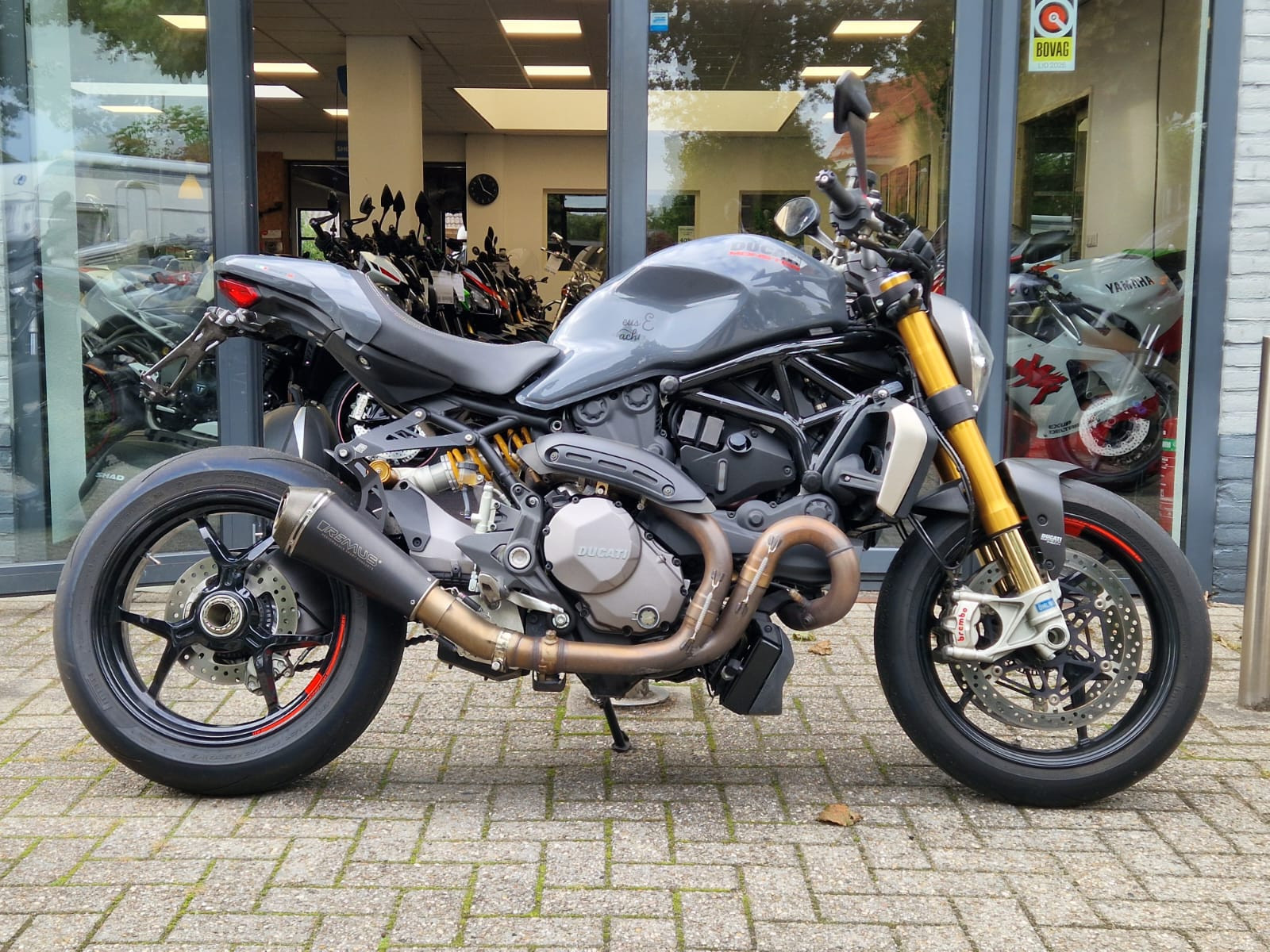 Ducati Monster 1200S