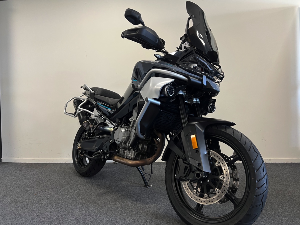 CFMOTO 800 Sport
