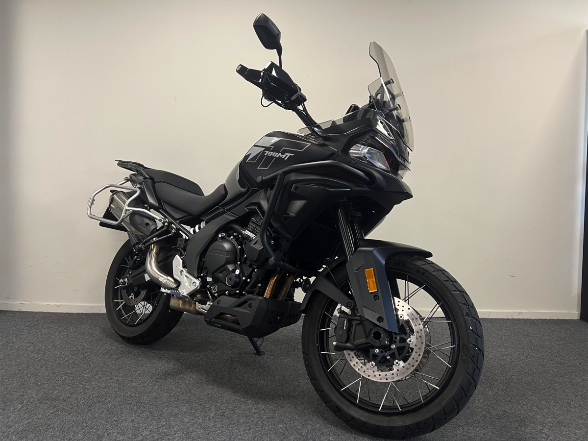 CFMOTO 700 MT Adventure